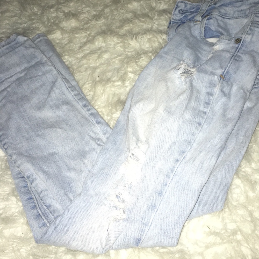 destroyed light colored skinny AE jeans